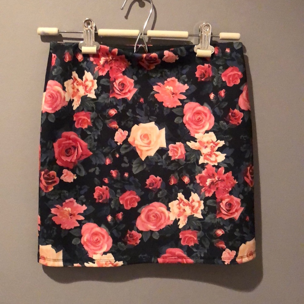 Forever 21 floral skirt
